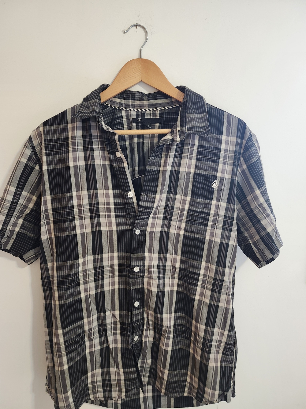Volcom Black and Gray Plaid Short Sleeve Button-Down Shirt